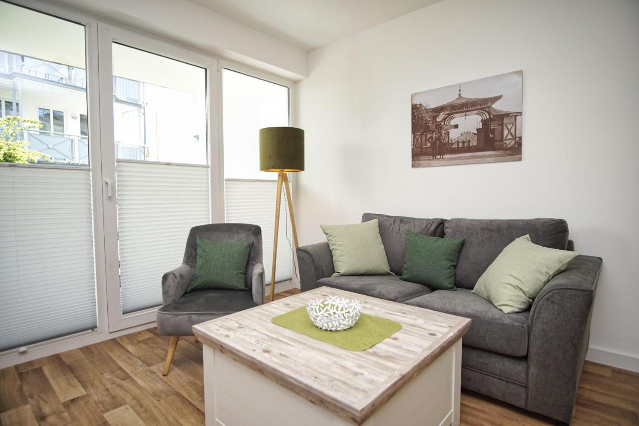 Terrasse, Gratis Nutzung Vom Ahoi Erlebnisbad Und Sauna In Sellin - Villa Karola Fewo 02 Goehren  Exteriér fotografie