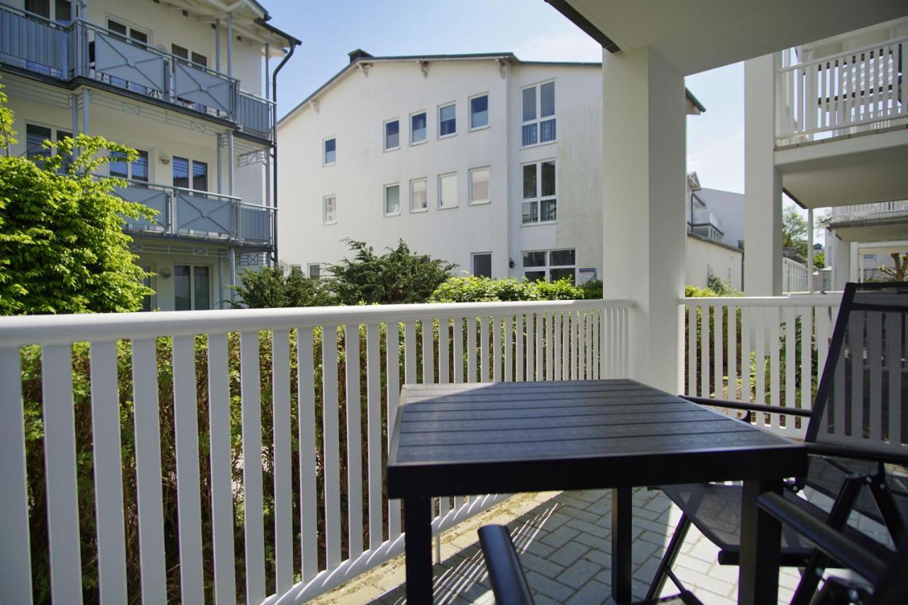 Terrasse, Gratis Nutzung Vom Ahoi Erlebnisbad Und Sauna In Sellin - Villa Karola Fewo 02 Goehren  Exteriér fotografie