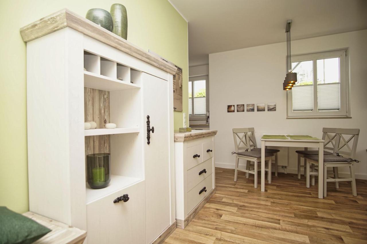 Terrasse, Gratis Nutzung Vom Ahoi Erlebnisbad Und Sauna In Sellin - Villa Karola Fewo 02 Goehren  Exteriér fotografie