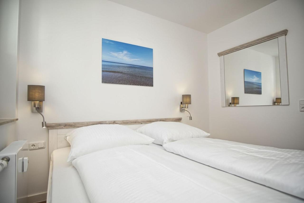 Terrasse, Gratis Nutzung Vom Ahoi Erlebnisbad Und Sauna In Sellin - Villa Karola Fewo 02 Goehren  Exteriér fotografie